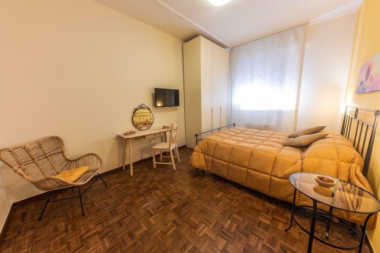 Downtown Bologna Apartment Exteriör bild